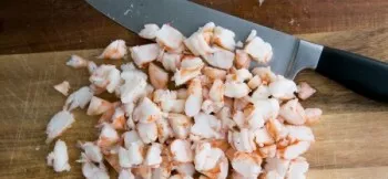 I had large shrimp, so I cut them into several pieces (if you have small ones, you can leave them all).
