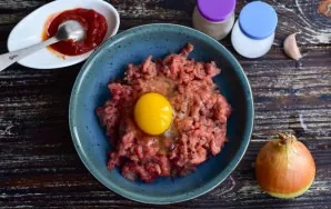 Immediately beat the chicken egg.