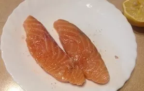 Check the fish for bones and, if any, remove. Dry the pieces with paper towels, sprinkle with salt, pepper and sprinkle with lemon juice....