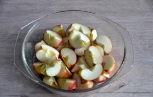 Wash the apples, peel them, bake in the oven or microwave until soft. Baking time depends on the variety of apples and the oven.