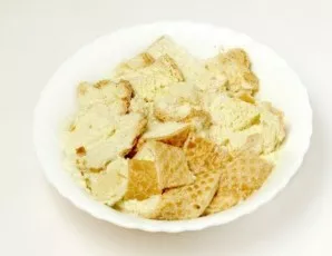 Soak the baguette in milk.