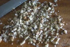 Now we have to work on nuts. I had unpeeled walnuts. First I divided them, sorted them out, and then shredded them. There is no need to c...