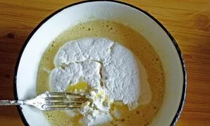 Add cottage cheese, stir.