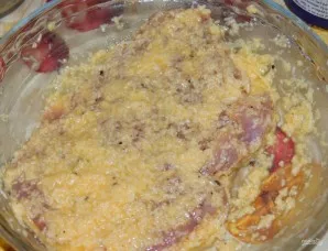 Separately prepare the dough: mix the eggs with the flour, and put the grated cheese in another container. After beating the meat, take e...