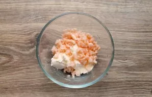 Put cream cheese in a bowl, add chopped shrimp.