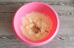 Add the soft butter, cardamom, orange zest, lemon juice. Mash again with a blender.