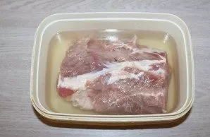 Put the meat in the marinating container. Cool the marinade, remove all spices. Pour the marinade over the meat and refrigerate for 3 day...