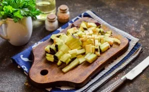 Also cut the eggplant into small cubes.