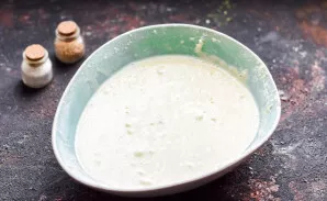 Mix everything until smooth, add a spoonful of butter to the dough.