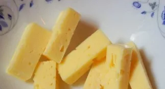 Cheese is best cut into cubes.