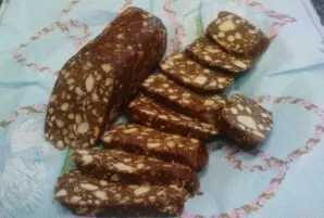 When the sloth has cooled, remove it and separate it from the film. Now the sloth can be cut and eaten. It must be stored in the refriger...