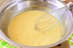 Soda on it will begin to hiss, hold on a water bath for 5-7 minutes, stirring.