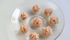 Form small dumplings or cutlets.