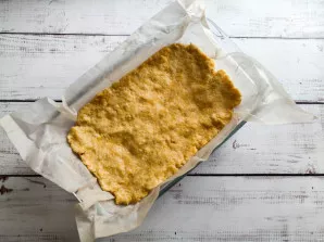 Put the dough in a baking dish.