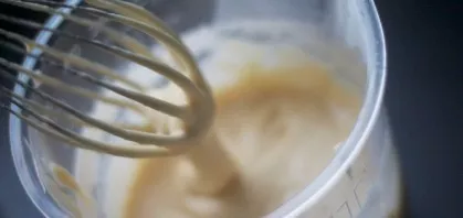 Now you can gradually add the remaining flour. In order for the cherry pie in a slow cooker to be fluffy at home, it is important not to ...