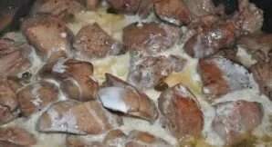 Then pour in the cream, stir and bring to a boil over low heat. Simmer covered for 5-7 minutes.