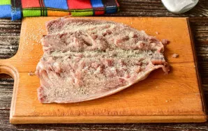 Salt, pepper and sprinkle with gelatin.