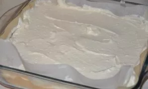 Cover the form with baking paper and grease with butter. Pour the mixture and level it. Place in an oven preheated to 180 degrees for 35-...