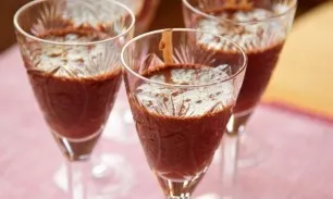 Pour the mixture into glasses or molds and place in the refrigerator until set  approx. 1 hour.