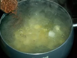 When the potatoes are already cooked, add buckwheat.
