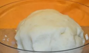 Put the finished potato dough in a bowl and set aside when preparing the filling.