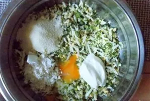 Add all the other ingredients and mix.