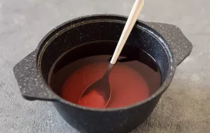 Pour the water into the pot. Add sugar to water, stir and cook until completely dissolved.