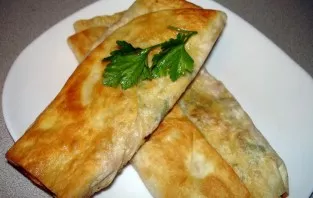 Heat the pan, add olive oil. Fry lavash on both sides until golden brown. We bake under the lid. Delicious!