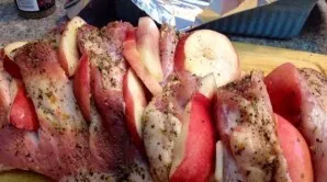 In pickled meat, make deep notches. Rinse and dry the peaches, divide each fruit into two parts and remove the dice. Put the peach halves...