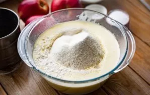 Sift all the flour and add soda.