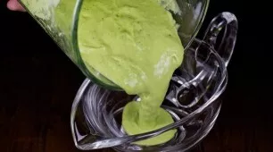 Beat everything until smooth. The sauce is ready!