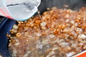 Add a little broth to the pan (you may not use any extra liquid, then the sauce will be thicker and richer).