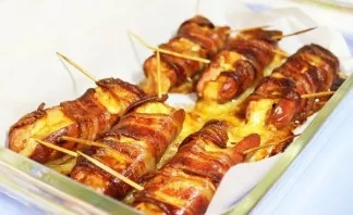 Ready sausages before serving should be slightly cooled and, if desired, supplemented, for example, with fresh herbs. A great option for ...