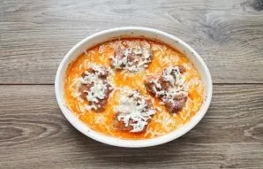 Remove the turkey and sprinkle the remaining cheese on top.