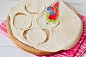 Press out circles in a glass.