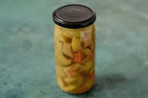 Close the lid tightly and let cool completely. Put in the refrigerator for 8 hours.