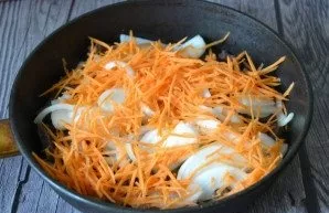 Add onions and carrots, continue saut for about 5 minutes.