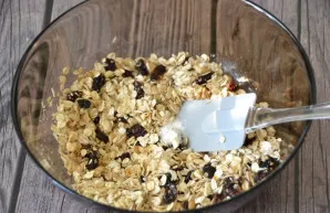 In a saucepan over low heat, melt the butter, add sugar and stir until dissolved.