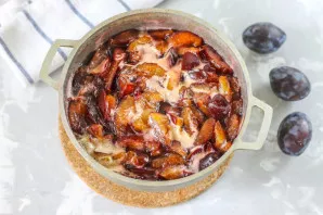 Put the container on the stove and bring its contents to a boil, reduce the heat and simmer everything for about 20-25 minutes until the ...