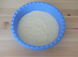 Let the dough rest for 10 minutes.