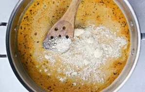 And at the end add finely grated Parmesan and spinach.