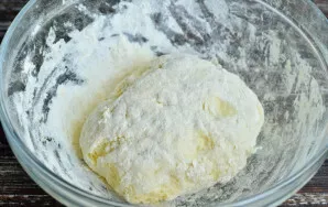 Knead the dough with your hands.