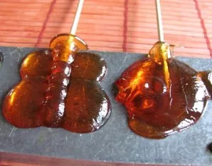 Heres a complete simple recipe for sugar candies. It remains only to wait until the candy is completely solidified (when the special form...