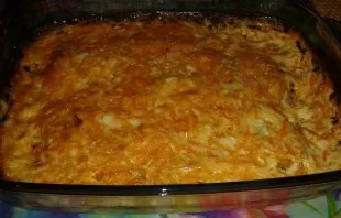 After about 45 minutes, you can check the dish. As soon as the top is well browned, the fish can be removed and served.