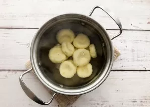Boil the dumplings in salted water until tender.