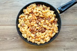 Mix everything and simmer for 2-3 minutes.