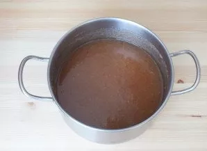 As soon as the apple jam with sugar boils, heat for 15 minutes, stirring occasionally, not allowing the mass to burn. Remove from heat an...