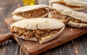 Fill your pockets with mushrooms in cream cheese. You can also add fresh herbs.