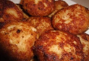 And fry in your favorite way  for example, by frying in oil on both sides until golden brown. Serve cutlets hot, but the next day cold on...
