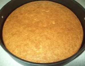 Ready biscuit need to cool in the form.